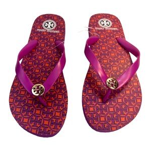 TORY BURCH PURPLE RUBBER FLIP FLOP SANDALS SIZE: 9 BRAND NEW.